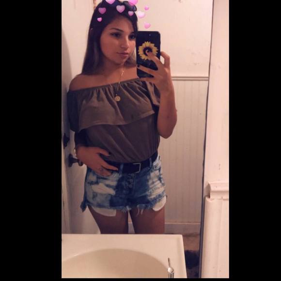 Meet your Posher, Jennifer - Picture 1 of 1